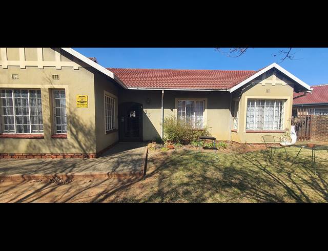 3 BEDROOM HOUSE FOR SALE IN BERGSIG